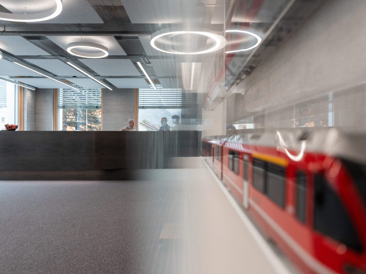 Landquart, Graubuenden, Schweiz, 25. April 2025 - RhB Rhaetisache Bahn, Ritter Schumacher Architekten, Architektur, Referenzobjekt.