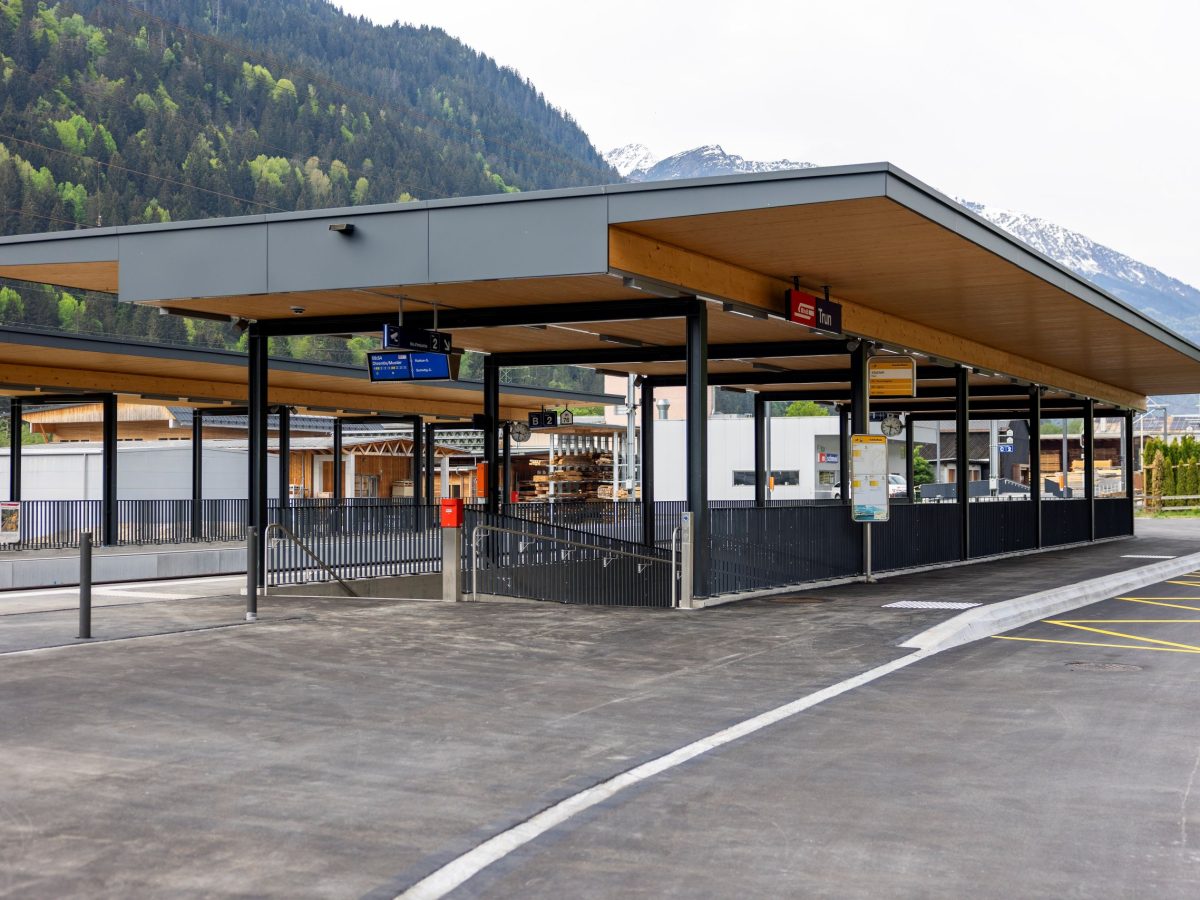 SCHWEIZ GRAUBÜNDEN TRUN_5
